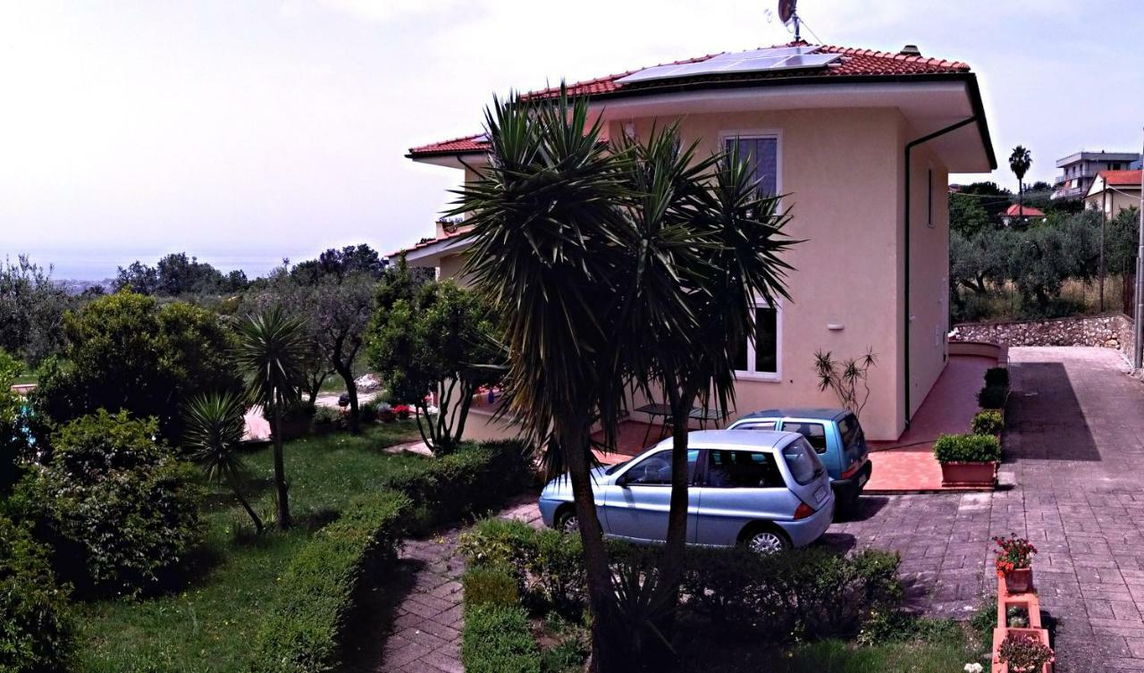 Globetrotter Bed and Breakfast Formia Exteriör bild