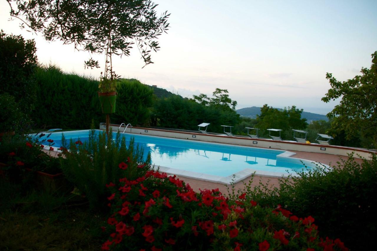 Globetrotter Bed and Breakfast Formia Exteriör bild